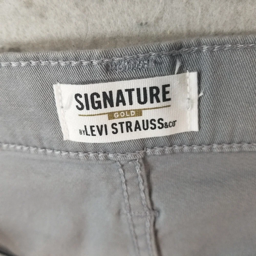 Levi signature cargo hiking shorts men's 40 x 9.5 Gray Flex stretch outdoor
